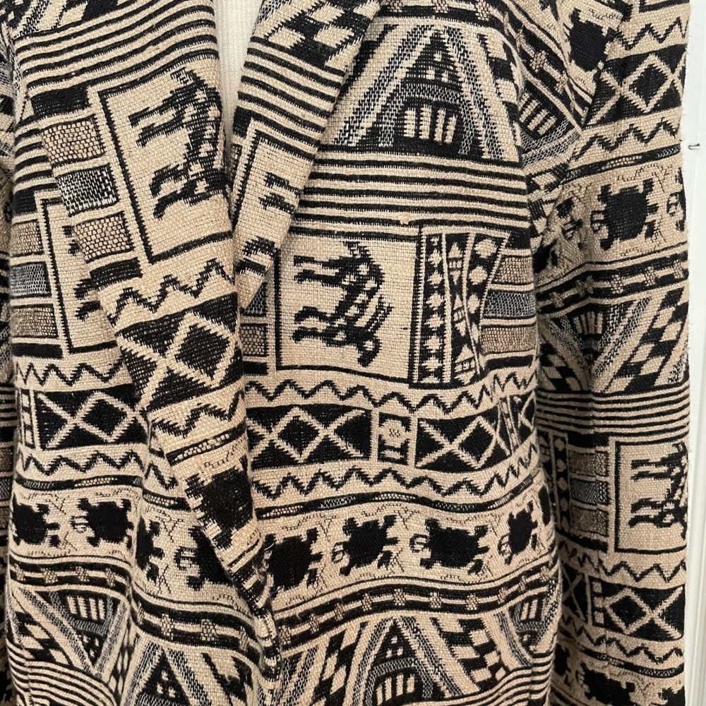 Karen Mikal Black and Tan Patterned Blazer - Picture 2 of 11